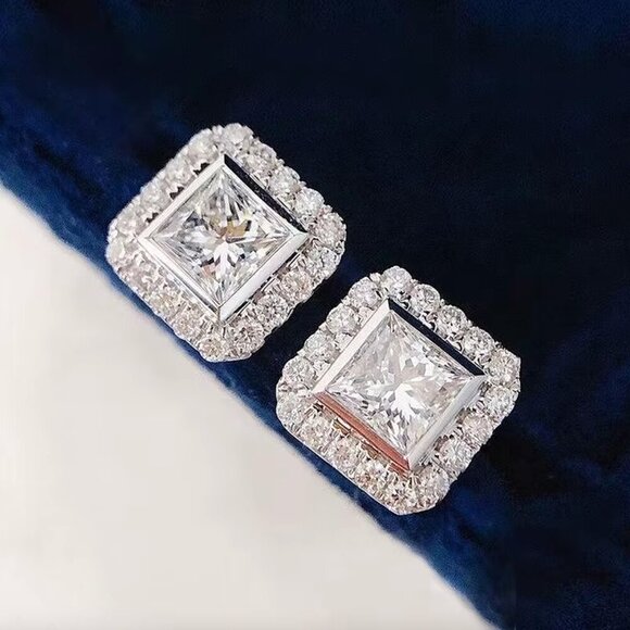 NEW 18k White Gold Princess Cut Diamond Earrings - Picture 2 of 6